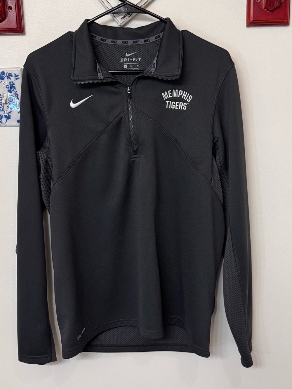 Nike dri fit Memphis tigers quarter zip